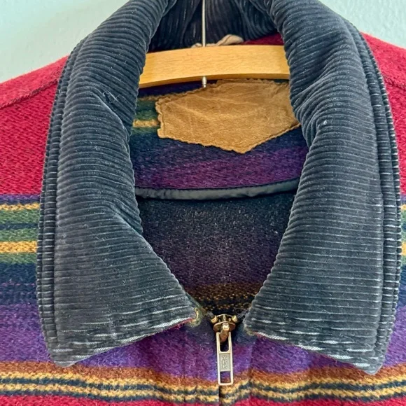 Vintage Woolrich Southwestern Blanket Jacket with Bold Stripes Men’s Large - Picture 2 of 8